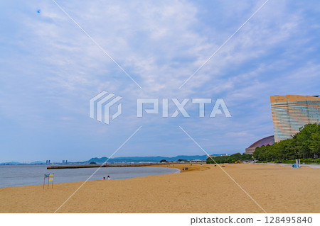 (Fukuoka Prefecture) Evening view of Seaside Momochi Seaside Park 128495840