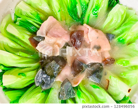 Chinese home cooking: Shangtang cabbage heart (bok choy in shangtang soup) Chinese home cooking: Shangtang cabbage heart (bok choy in shangtang soup) 128496056