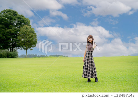Beautiful Japanese women 128497142