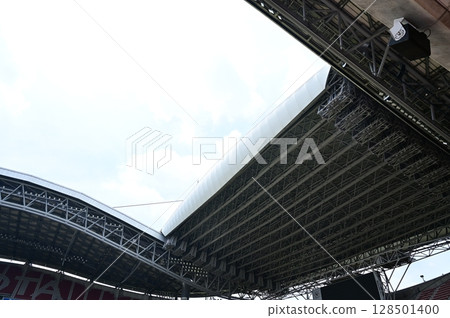 Retractable roof at Toyota Stadium (Toyota City, Aichi Prefecture) Retractable roof at Toyota Stadium (Toyota City, Aichi Prefecture) 128501400