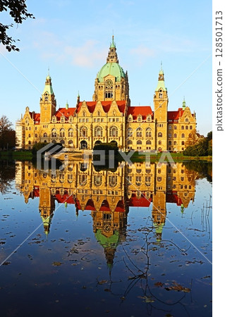 New Town Hall in Hannover, Germany 128501713