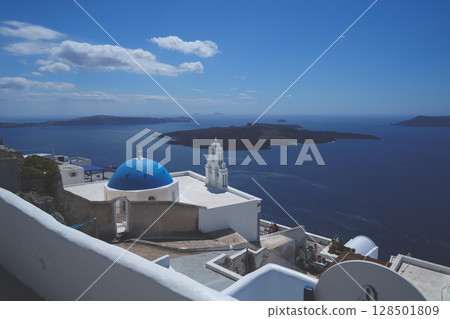 Beautiful landscape of Santorini island in Greece Beautiful landscape of Santorini island in Greece 128501809