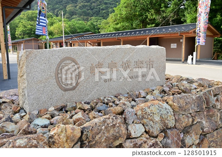 Gifu Jorakuichi: A commercial facility with restaurants and shops 128501915