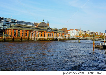 Hamburg Fish Market 128503623
