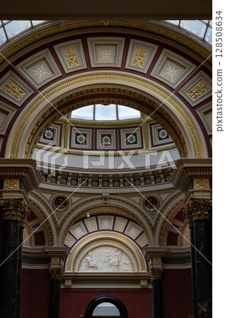 Architectural Neoclassical style found within the Barry Rooms of the National Gallery, London. 128508634