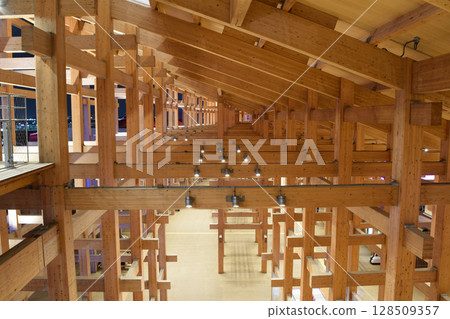 2025 Osaka Expo Large roof ring wooden structure 128509357