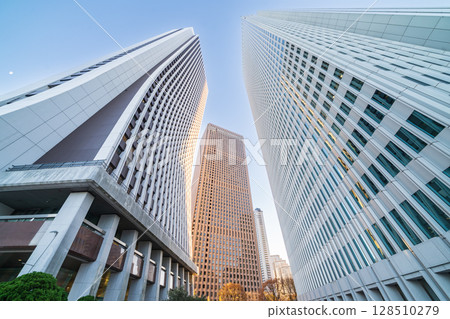 Looking up at the buildings of Shinjuku New City in the evening, Tokyo 128510279