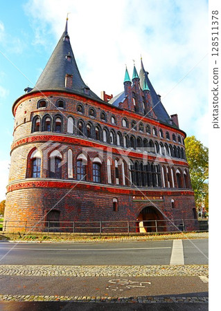 Holstentor in Lübeck, Germany Holstentor in Lübeck, Germany 128511378