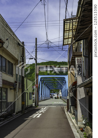 Iwamatsu Shopping Street and Shinbashi in Tsushima-cho, Uwajima City, Ehime Prefecture Iwamatsu Shopping Street and Shinbashi in Tsushima-cho, Uwajima City, Ehime Prefecture 128513390