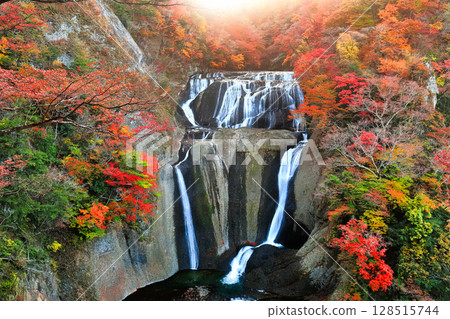 【茨城縣】袋田瀑布的紅葉 128515744