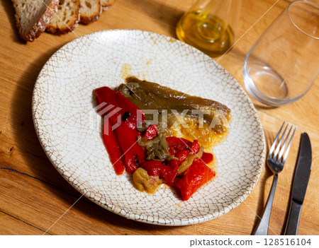 Festive and everyday vegetable dish of Catalan cuisine is escalibada Festive and everyday vegetable dish of Catalan cuisine is escalibada 128516104