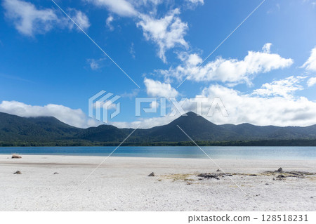 Mount Osore, Lake Usori, Gokurakuhama Mount Osore, Lake Usori, Gokurakuhama 128518231