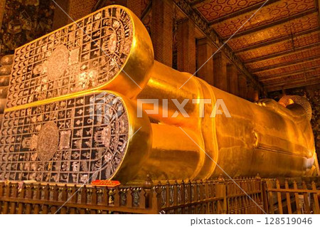 Wat Pho (Temple of the Reclining Buddha), Thailand 128519046