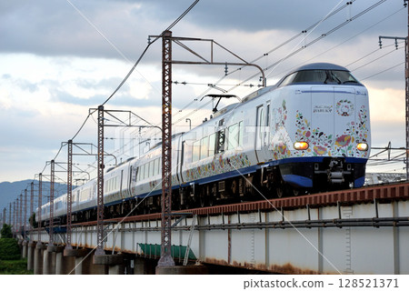 271 series Kansai Airport Express Haruka running on the Tokaido Main Line 271 series Kansai Airport Express Haruka running on the Tokaido Main Line 128521371