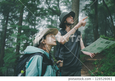 sex, trekking, mountain climbing 128526061
