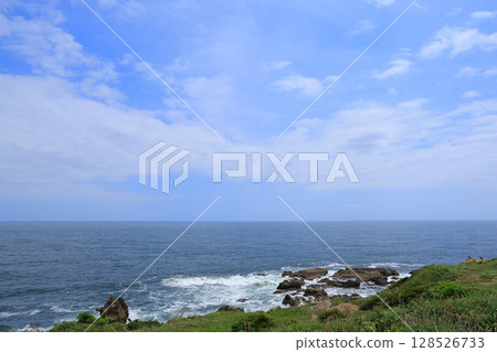 Places where the sea can be seen Places where the sea can be seen 128526733