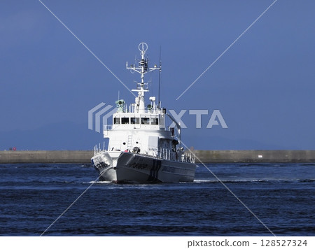 巡邏艦「葛城號」正在行動 巡邏艦「葛城號」正在行動 128527324