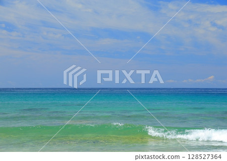 Beautiful beach Beautiful beach 128527364