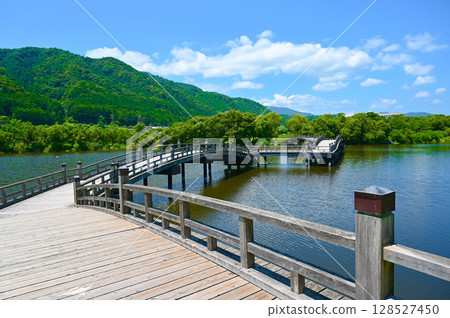 太鼓橋、乙女池、大溝水濱風景、高島市 128527450