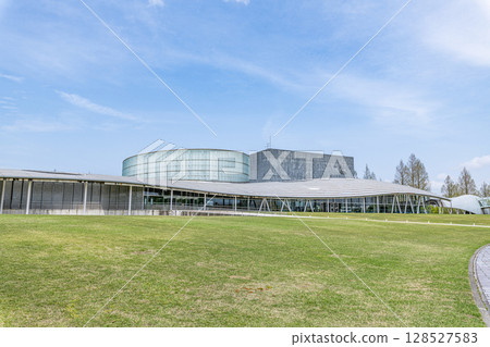 Nagaoka Lyric Hall in sunny weather, Nagaoka City, Niigata Prefecture 128527583