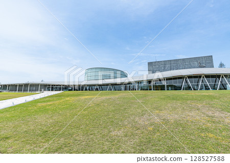 Nagaoka Lyric Hall in sunny weather, Nagaoka City, Niigata Prefecture 128527588
