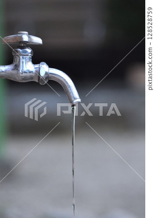 Taps and water conservation Taps and water conservation 128528759