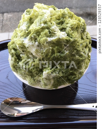 清涼甜美的抹茶刨冰 清涼甜美的抹茶刨冰 128529357