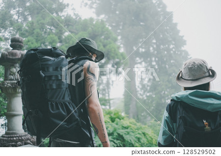 sex, trekking, mountain climbing 128529502