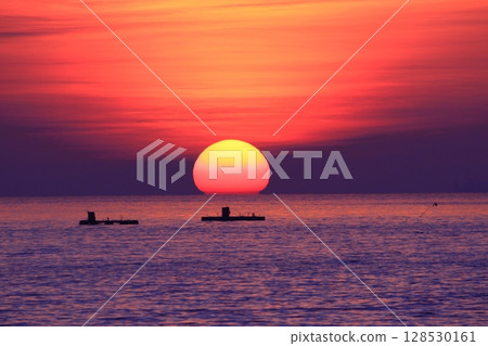 Sunset over Fukuma Beach 128530161