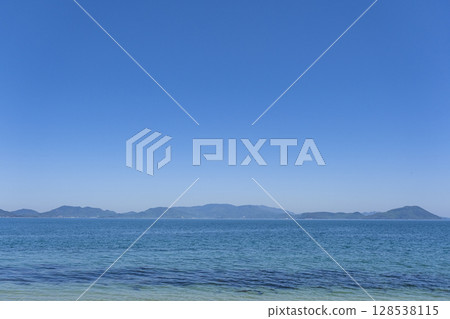從笹尾海灘眺望瀨戶內海和小豆島 128538115