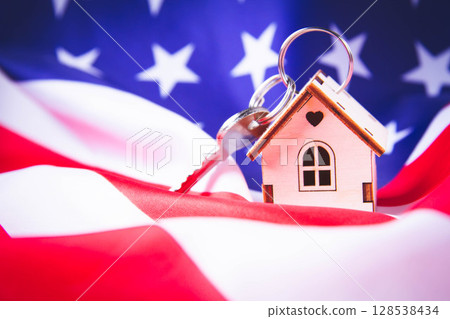Buying real estate in the USA. American house keys. Moving to new york. 128538434