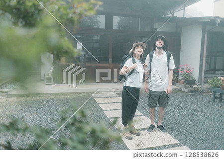 日式旅店 夫婦 情侶 128538626