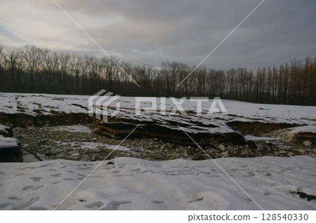 2016年8月30日 強颱風橫掃本州，北海道十勝清水市的田野被毀 10週後 2 128540330