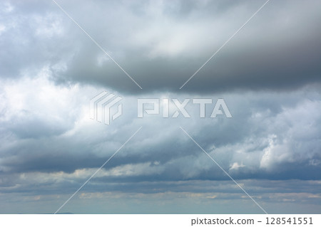 overcast sky nature background. cloudy weather forecast. gloomy environment. dramatic atmosphere before the rain 128541551
