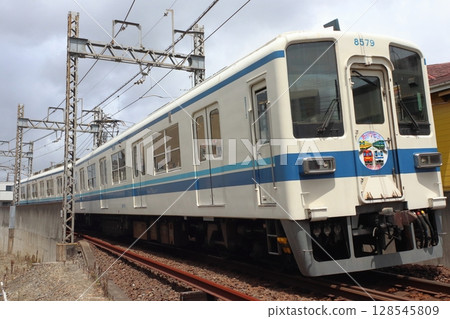 東武大師線8000系列列車即將退役(單人運行:西新井⇔大師前) 東武大師線8000系列列車即將退役(單人運行:西新井⇔大師前) 128545809
