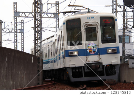 Tobu Daishi Line 8000 series train soon to be retired (one-man operation: Nishiarai ⇔ Daishi-mae) 128545813