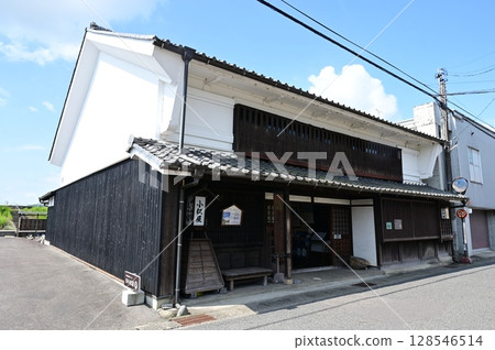 Former Komatsuya Yoshida Family Residence (Ota-juku, Nakasendo) 128546514