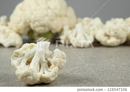 Fresh Organic White Cauliflower Space for Text Fresh Organic White Cauliflower Space for Text 128547108