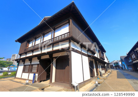 [Nagasaki Prefecture] Nagasaki Dejima under the clear sky 128549990