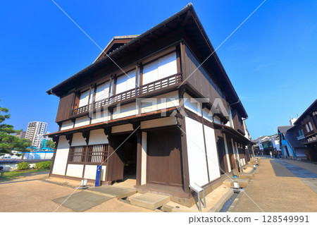 [Nagasaki Prefecture] Nagasaki Dejima under the clear sky 128549991