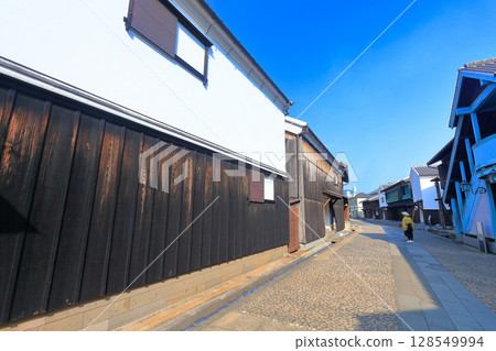 [Nagasaki Prefecture] Nagasaki Dejima (Second Warehouse) under clear skies 128549994