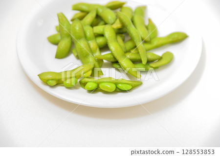 Delicious edamame beans on a plate Delicious edamame beans on a plate 128553853