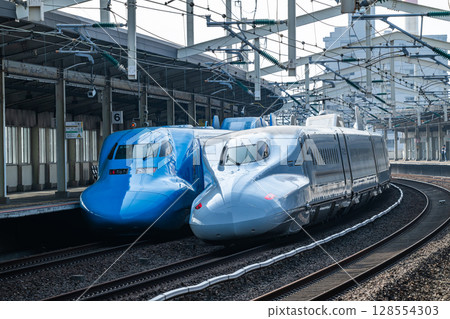 藍色新幹線 128554303