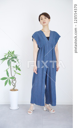 Women's summer clothing fashion coordination full body 128554370