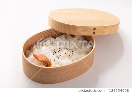 [Akita Prefecture local cuisine] Bodakko bento (salty marinated sockeye salmon) 128554908