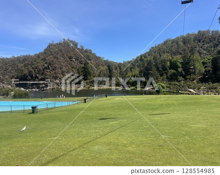 澳洲塔斯馬尼亞州朗塞斯頓卡塔拉特峽谷 澳洲塔斯馬尼亞州朗塞斯頓卡塔拉特峽谷 128554985