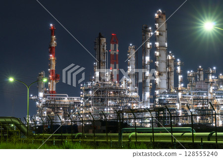 《Ibaraki Prefecture》 Kashima Seaside Industrial Zone / Factory Night View 128555240