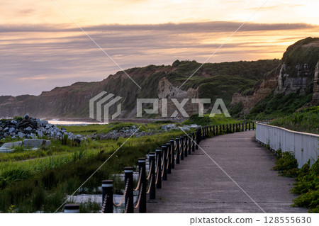 千葉縣：千葉縣天然紀念物屏風浦的日落 128555630