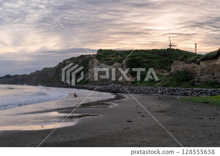 千葉縣：千葉縣天然紀念物屏風浦的日落 128555638