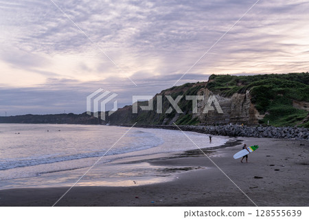 千葉縣：千葉縣天然紀念物屏風浦的日落 128555639